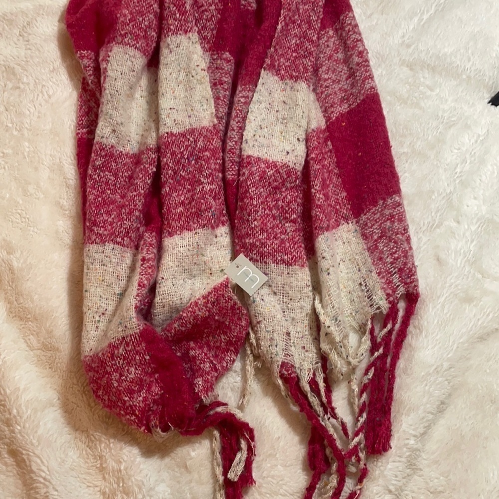 NWT Long Soft Maurices Scarf